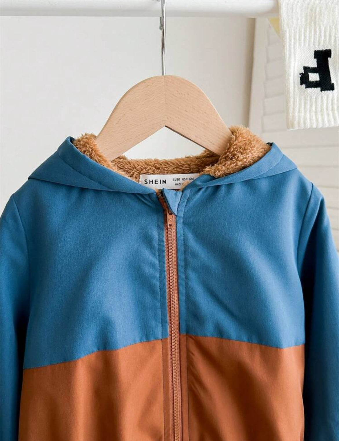 SHEIN Chaqueta con capucha y cremallera, ropa de otoño/invierno