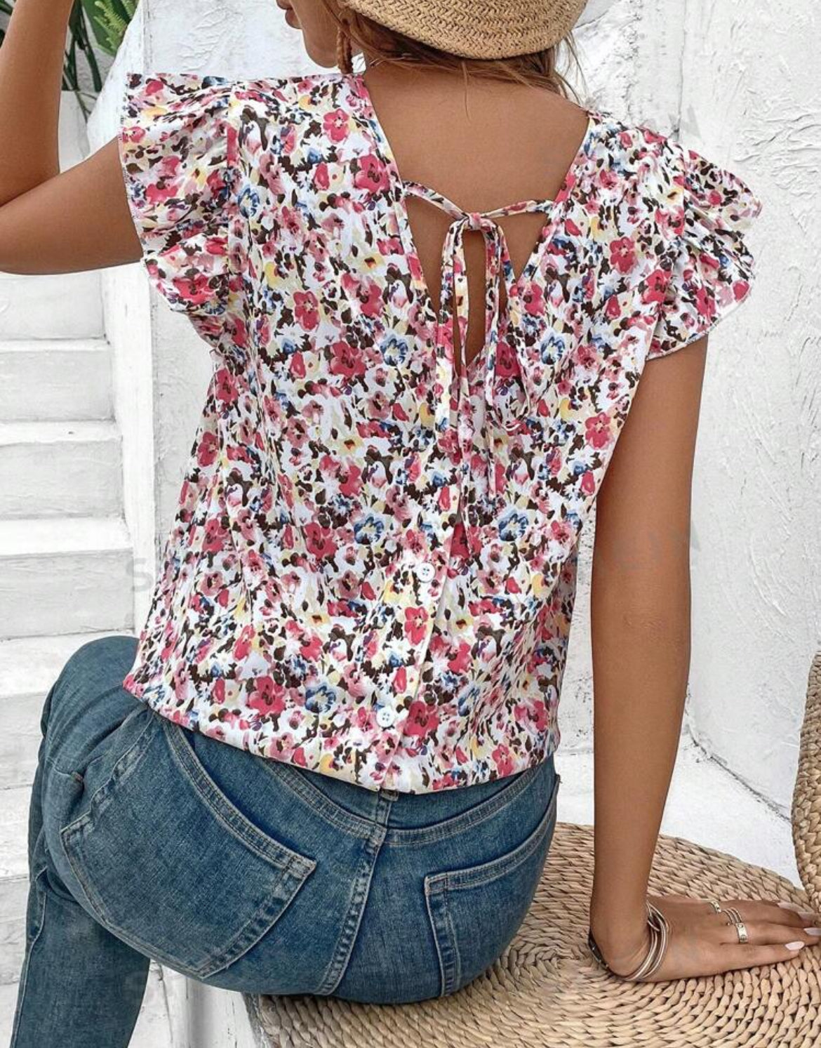 SHEIN Frenchy Blusa de mujer con escote en V, mangas con volantes y estampado floral y de olas, estilo "Old Money"