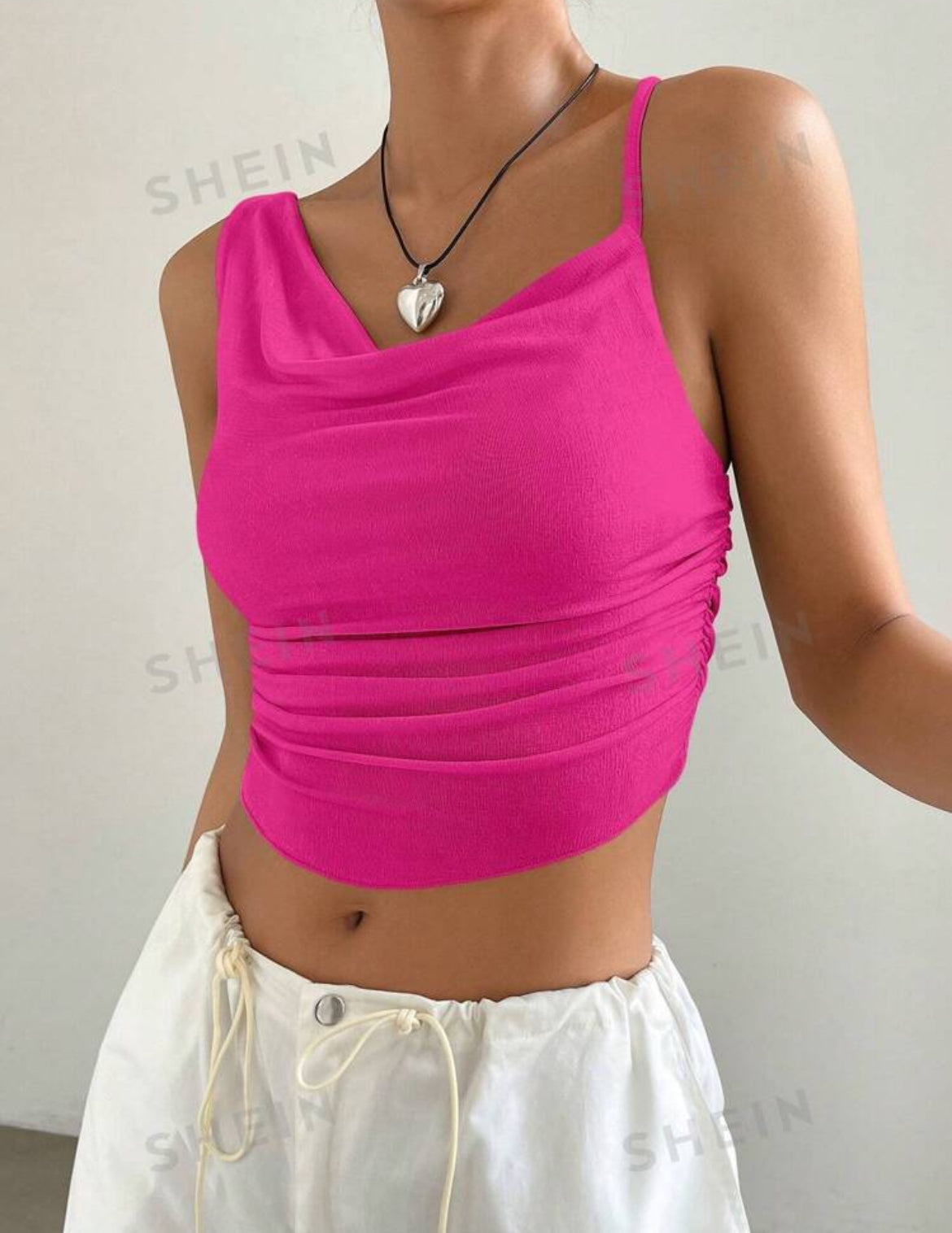 SHEIN EZwear Top crop unicolor de cuello asimétrico