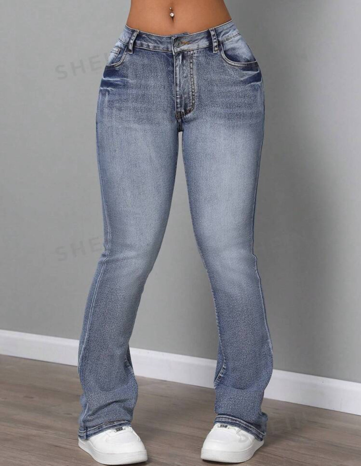 SHEIN SXY Jeans casuales de mezclilla versátiles y ajustados con bolsillos para mujer