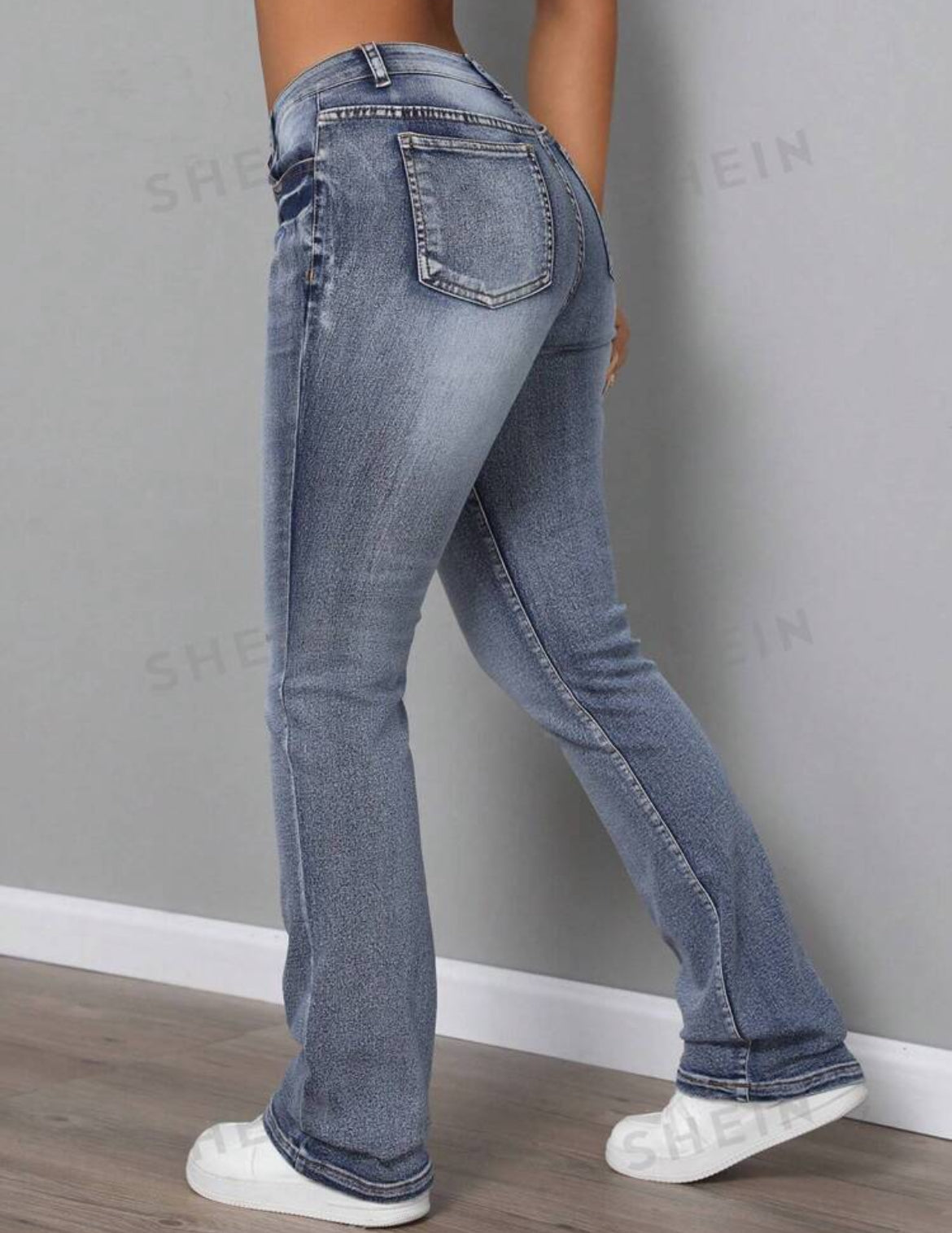SHEIN SXY Jeans casuales de mezclilla versátiles y ajustados con bolsillos para mujer