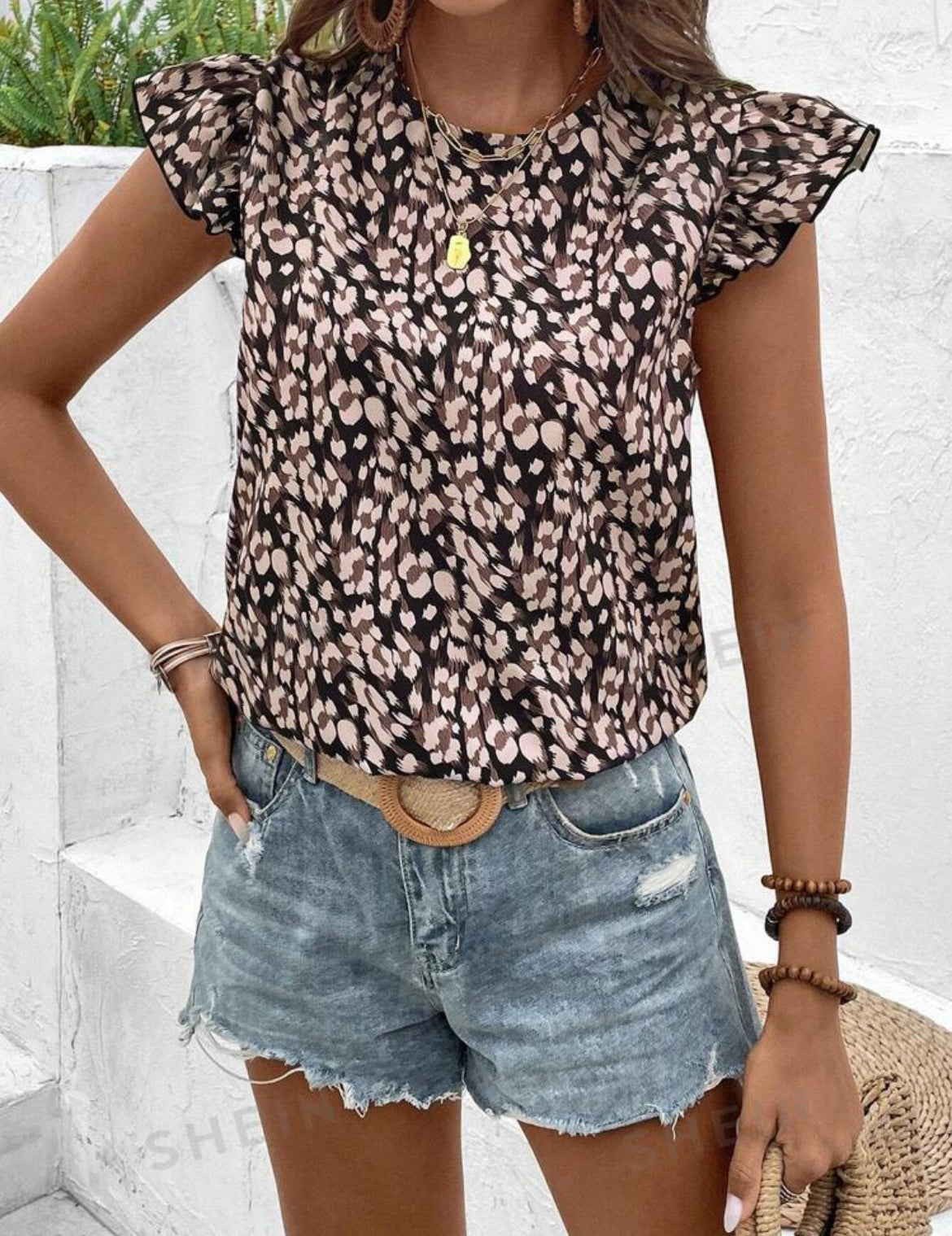 SHEIN Frenchy Camisa De Manga Mariposa Con Lazo En La Espalda Y Estampado Completo