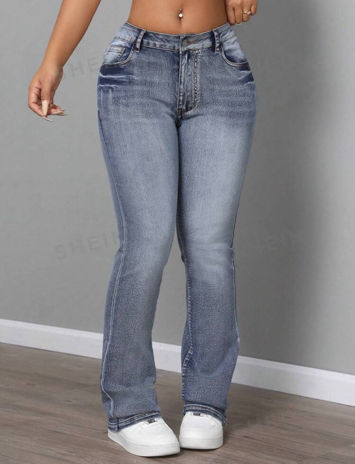 SHEIN SXY Jeans casuales de mezclilla versátiles y ajustados con bolsillos para mujer
